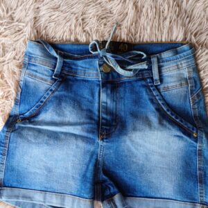 Short com cinto amarração